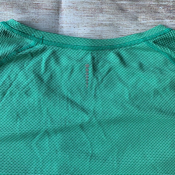 Athletic Works | Green long sleeve work out top - Picture 6 of 6